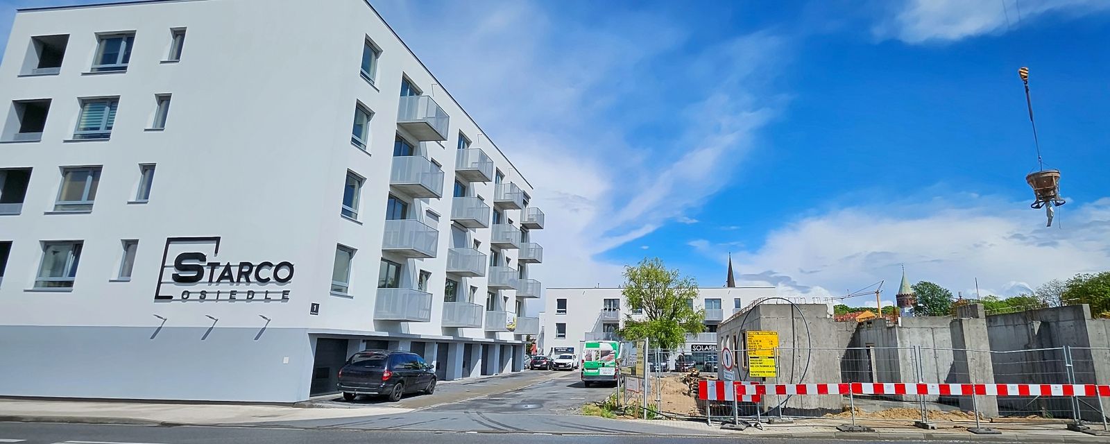 Osiedle Starco w Stargardzie – gotowy budynek i plac budowy kolejnego